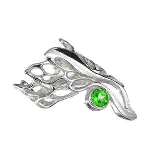 Butterfly Wing Gossamer Ring with a 6mm Peridot gemstone setting.