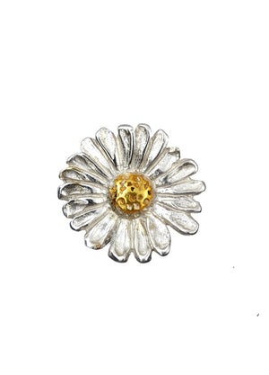 Single daisy stud earring made of gold and silver.