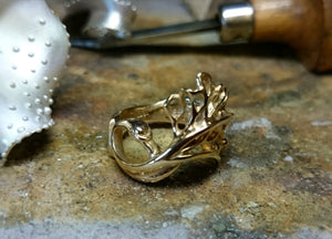 Swan Ring made of 9ct Gold, the perfect irish jewelry gift for her. This ring is inspired by Irish mythology and also comes in sterling silver.