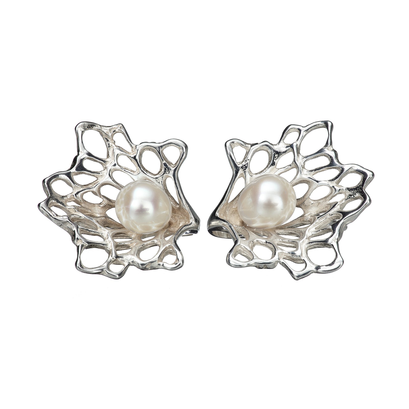 Petals and pearls gossamer stud earrings made of sterling silver.