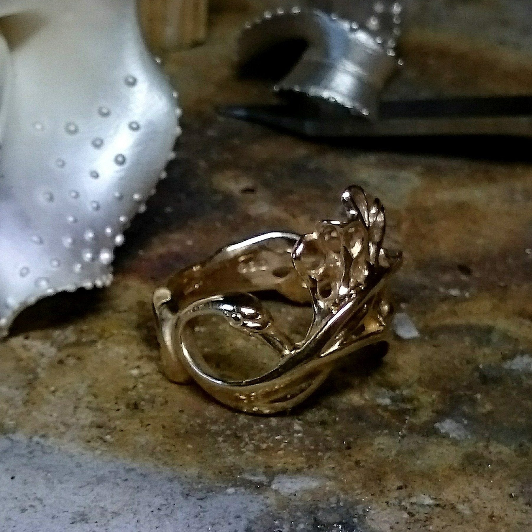 Swan Ring 9ct Gold, the perfect irish jewelry gift for her! Also comes in sterling silver!! 